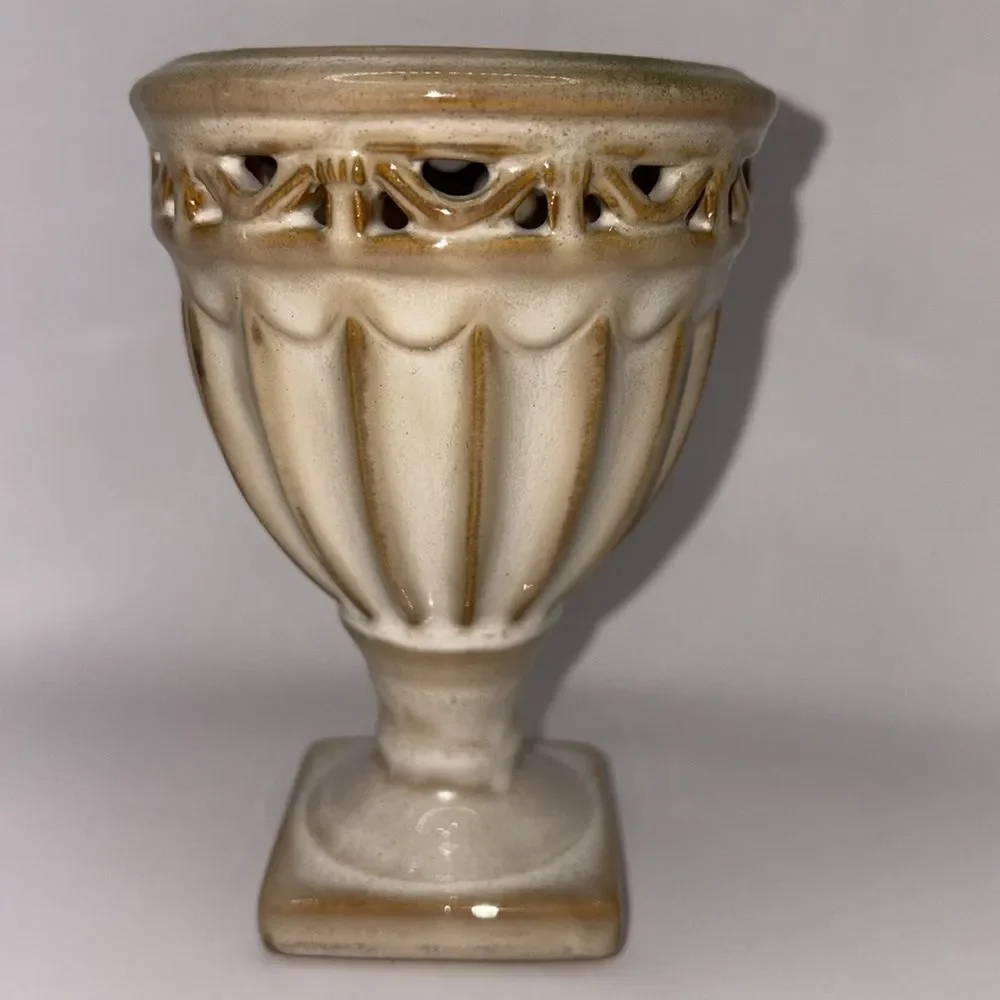 Small urn vase stoneware 5”
